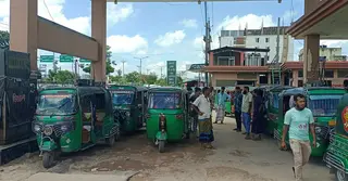 ময়মনসিংহে গ্যাস সরবরাহ সংকটে ভোগান্তি বেড়েছে চালকদের